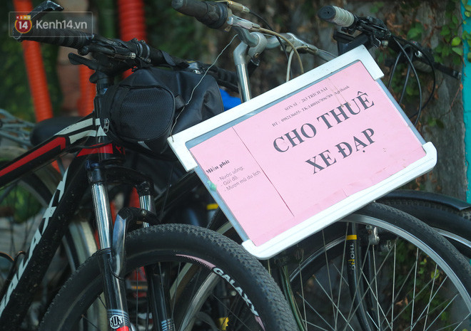 Người Hà Nội đổ xô đi thuê xe đạp, tiểu thương kiếm tiền triệu mỗi ngày - Hình 4 Nguoi Ha Noi do xo di thue xe dap, tieu thuong kiem tien trieu moi ngay-Hinh-4