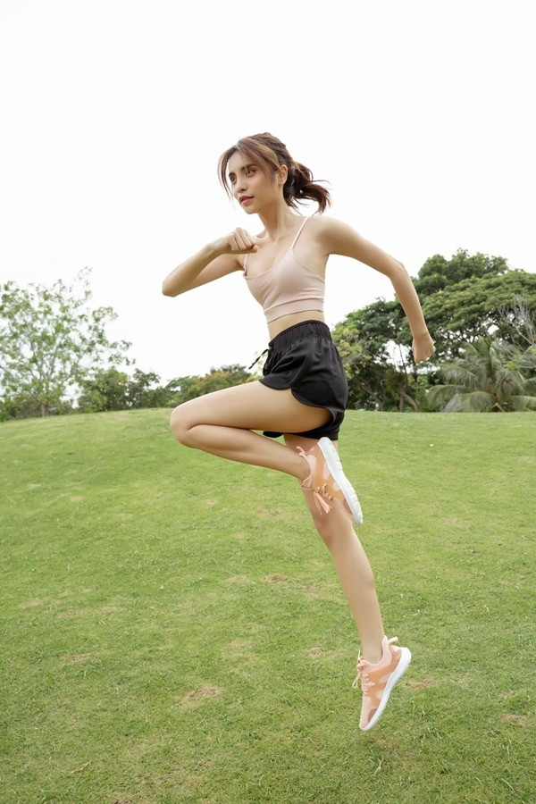 Seo khau 7 mui tren tran, hoc tro Thanh Hang van quyet thi hoa hau-Hinh-8