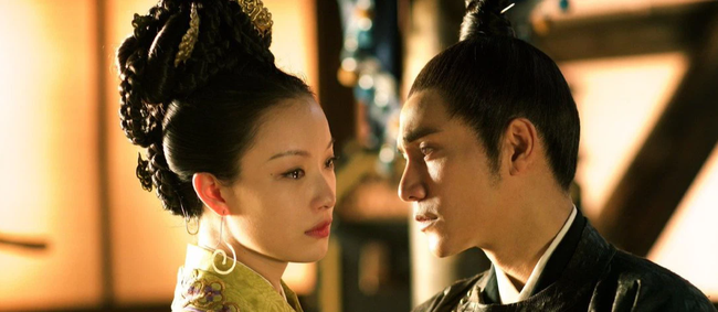 Nu nhan duoc doc sung hau cung, dem vinh hoa ve cho mau toc-Hinh-4