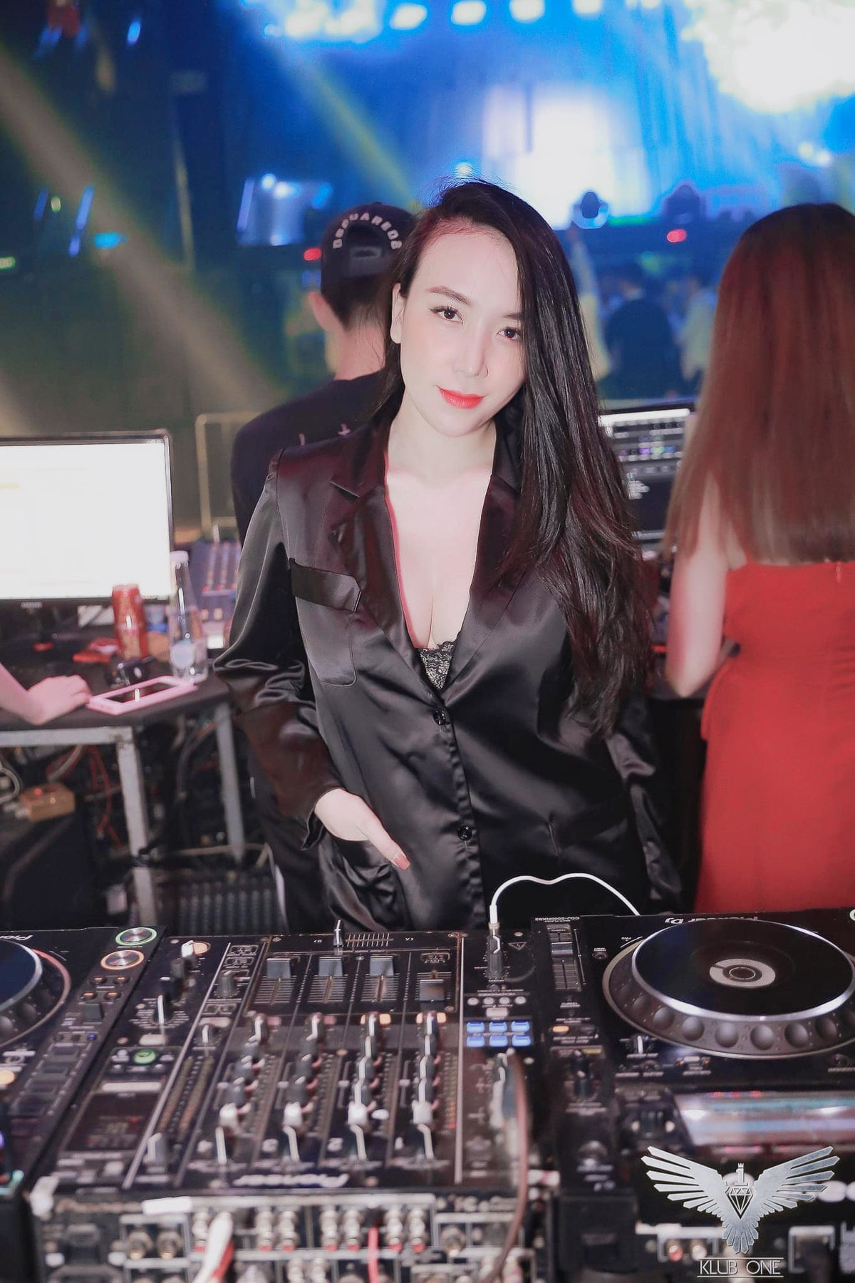 Vo DJ nong bong, sinh doi hai con cho ca si Khac Viet-Hinh-17