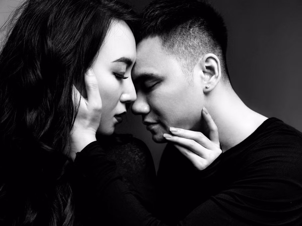 Vo DJ nong bong, sinh doi hai con cho ca si Khac Viet-Hinh-2