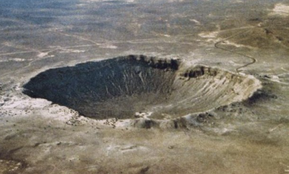 Thien thach khong lo sap bay sat Trai Dat-Hinh-2