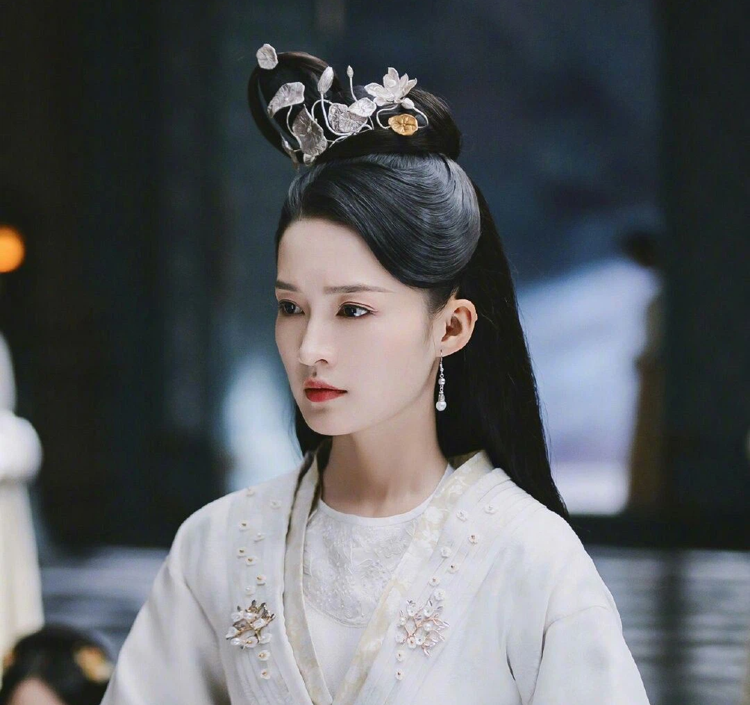 Hoang hau co xuat than ban han bi ham hai qua doi khi dang mang thai-Hinh-3