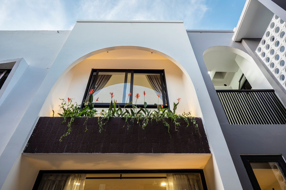 Ngoi nha o Da Nang, muon den cac phong phai qua chiec “cau vat veo”