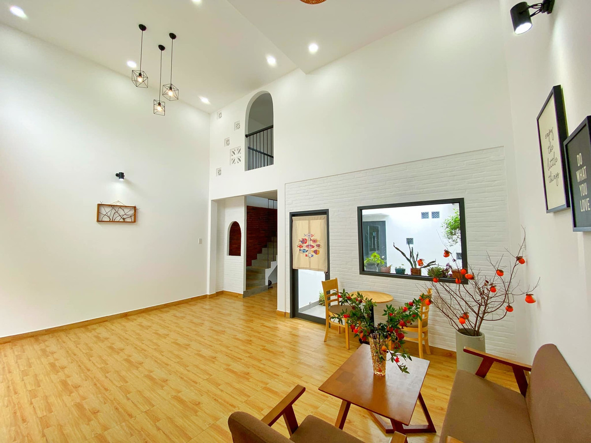 Ngoi nha o My Tho xay moc mac va trang tri tu nhieu do tai che-Hinh-12