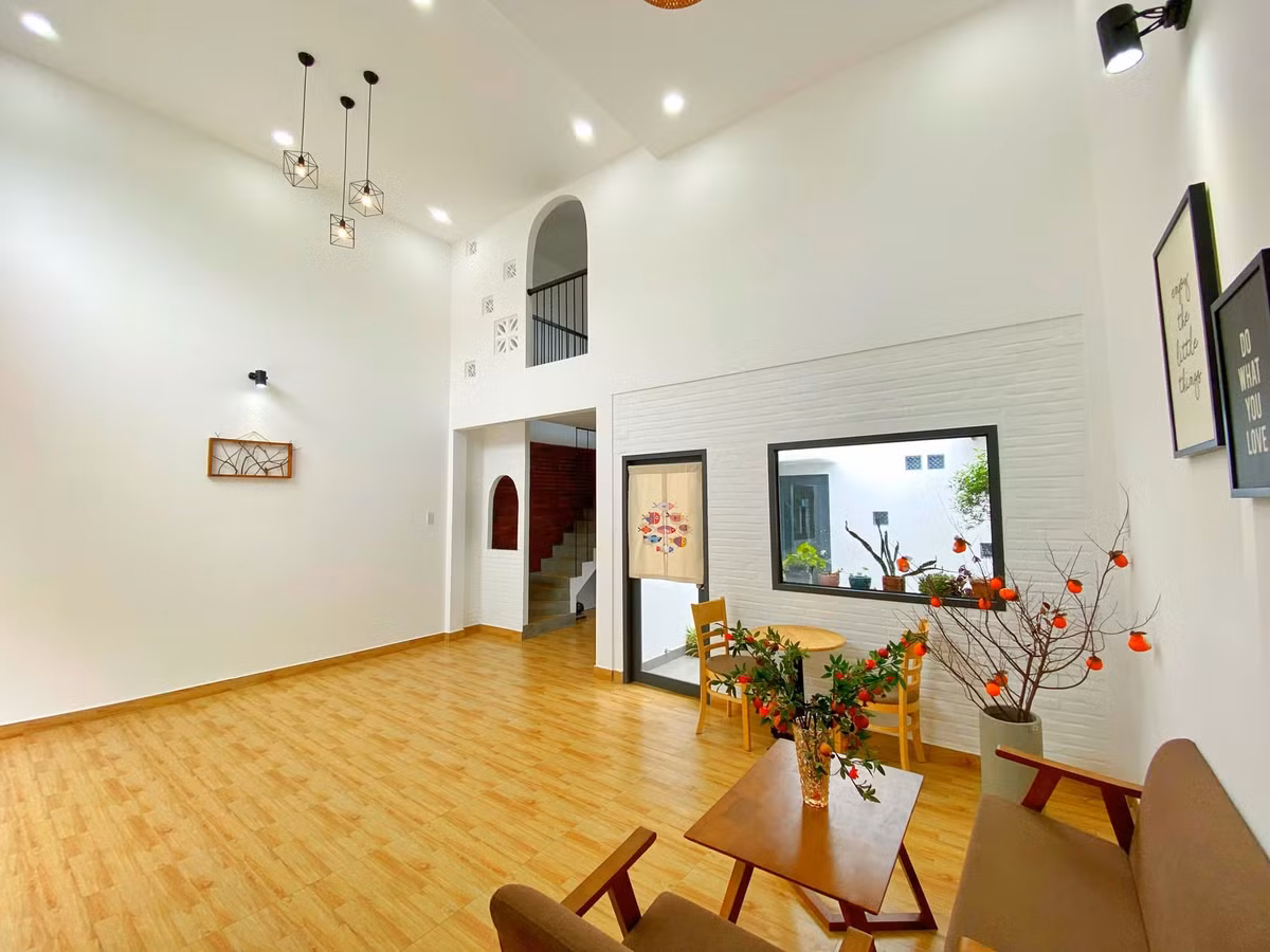 Ngoi nha o My Tho xay moc mac va trang tri tu nhieu do tai che-Hinh-12