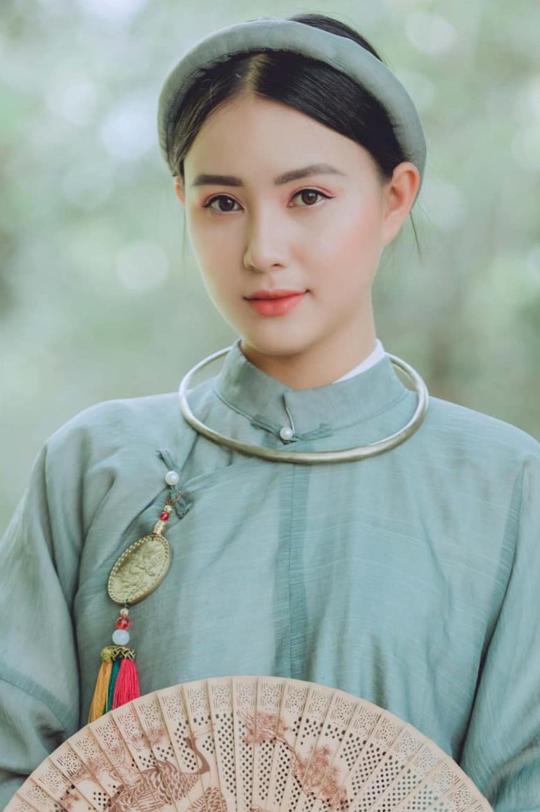 “Mẫu bạn trai của mình là người có tri thức, sự nghiệp riêng và quan trọng vẫn là đối xử chân thành với mình”, nữ sinh Học viện Hàng không Việt Nam tiết lộ.