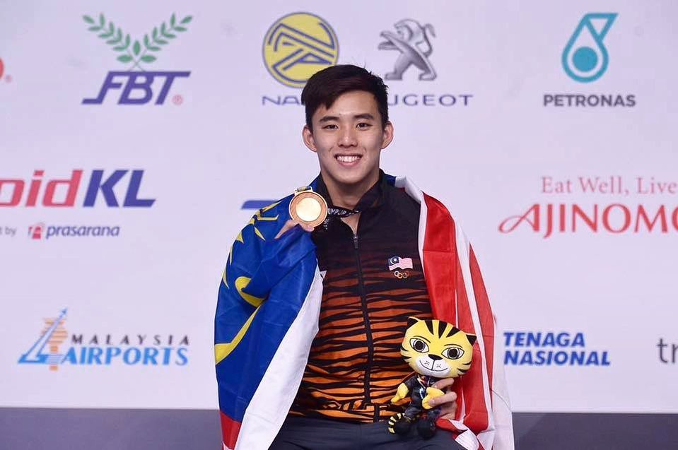 Chàng trai 24 tuổi từng đánh bại nhà vô địch Olympic người Australia Mack Horton hai lần vào năm 2017 ở nội dung 400 m tự do. Một lần ở Giải vô địch Victoria mở rộng, lần tiếp theo tại chặng Monaco của Giải bơi lội quốc tế Mare Nostrum.