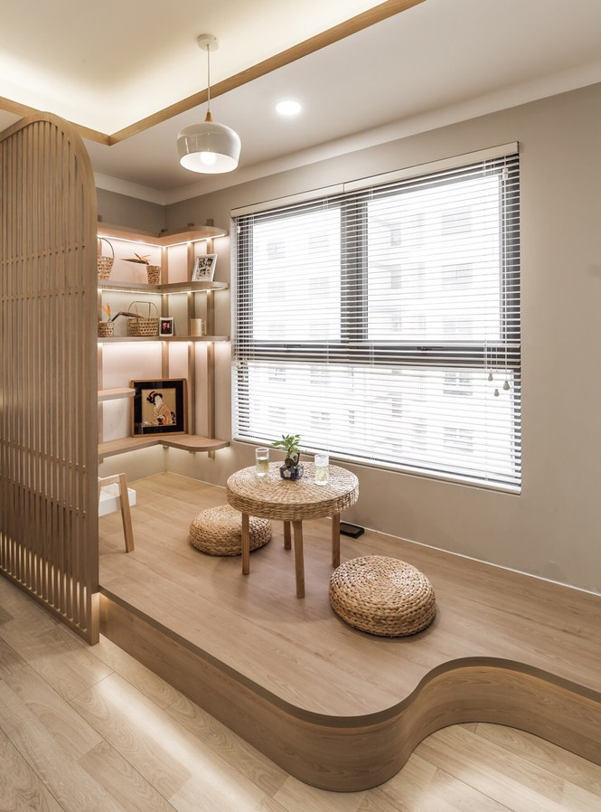 ##s###Một góc nhỏ được bài trí thành góc thư giãn ngay sát cửa sổ cũng làm cho không gian phòng ngủ thêm phần đặc biệt và thoáng mát hơn.