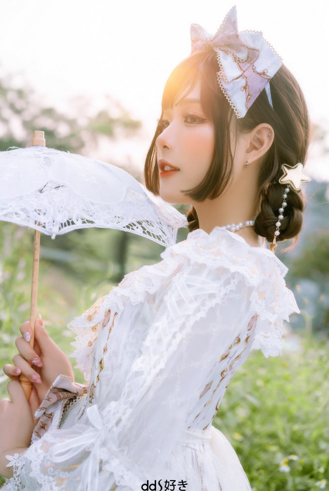 Mot lan toi nhan gian phai song cuoc doi ruc ro-Hinh-7