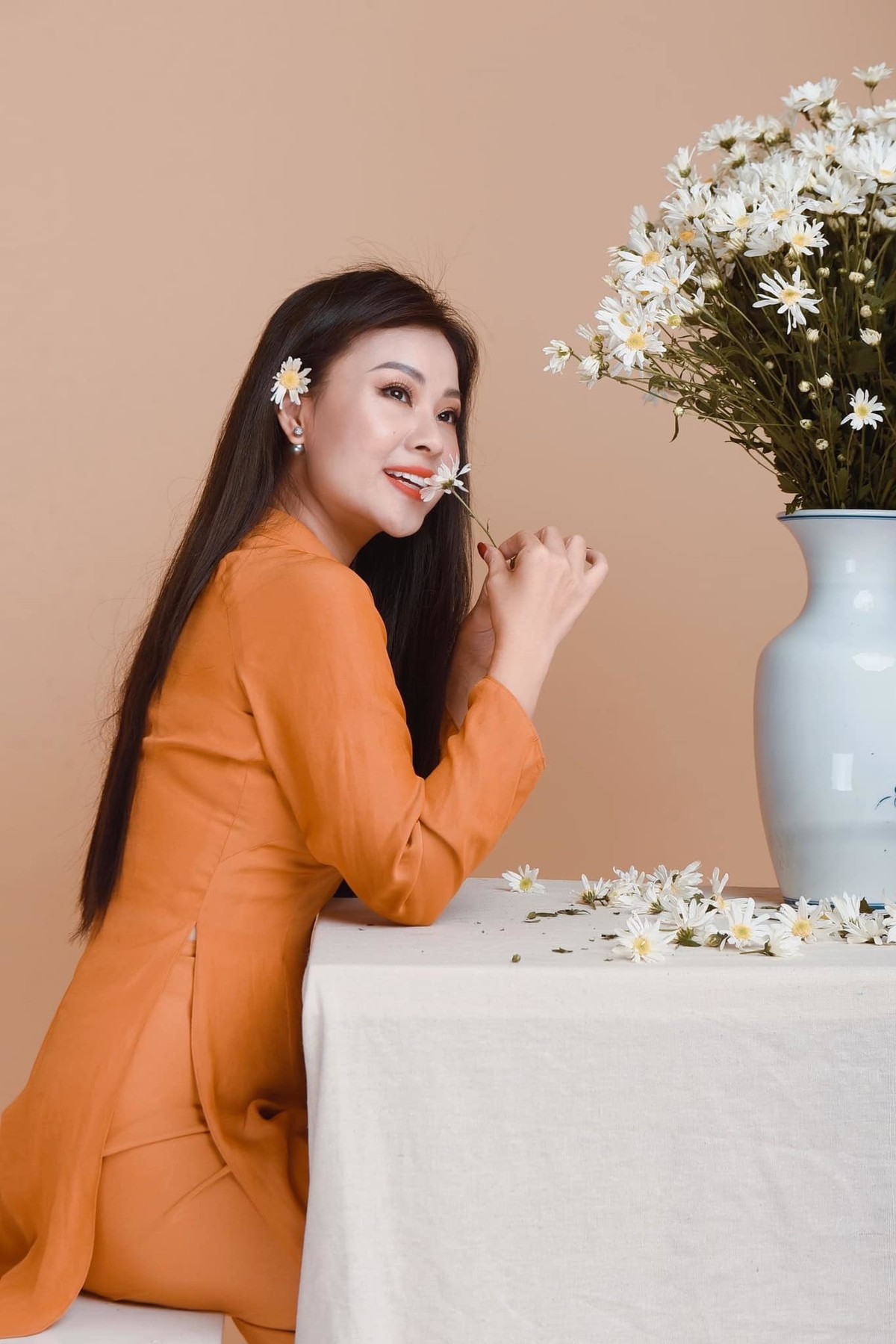 Nhan sac tuoi 43 cua ba xa ca si Dang Duong-Hinh-3