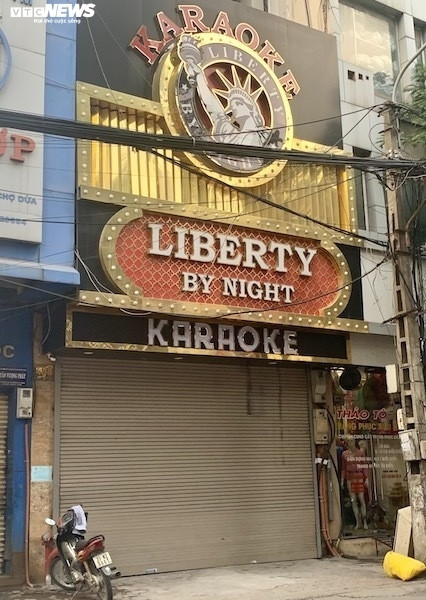 Quan karaoke giua Covid-19: Nguy co guc han sau nhieu lan 