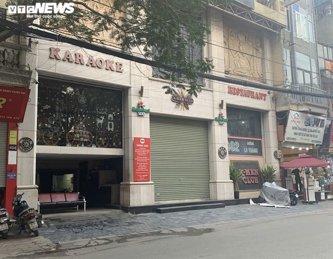 Quan karaoke giua Covid-19: Nguy co guc han sau nhieu lan 