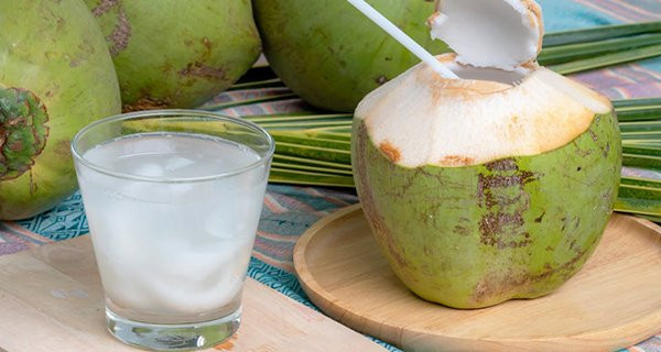 6 loai nuoc khong nen uong vao buoi toi, tich mo day nguoi lai gia som