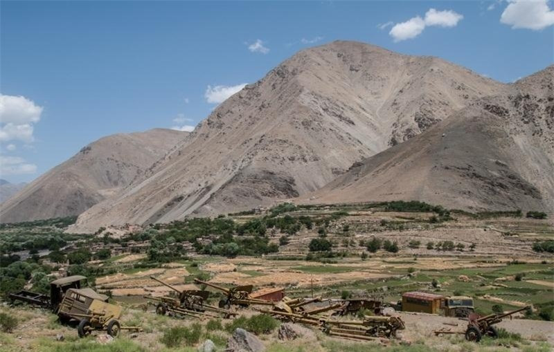  Tuy nhiên, các chiến dịch được cho là đã kết thúc nhiều trong sự thất bại, nhiều cỗ pháo, xe tăng hiện đại đã nằm lại ở đây.