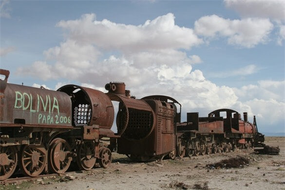 Chúng từng góp phần đắc lực vào ngành công nghiệp khai khoáng ở tây nam Bolivia trước khi bị bỏ hoang trong cuối thập niên 40 của thế kỷ 20.