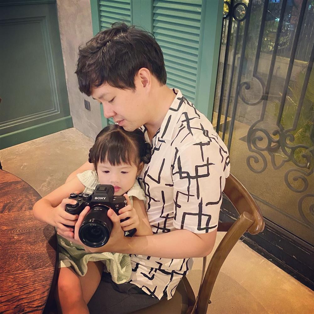 Con trai Dang Thu Thao 1 tuoi nhung lon bang chi gai len 3-Hinh-5