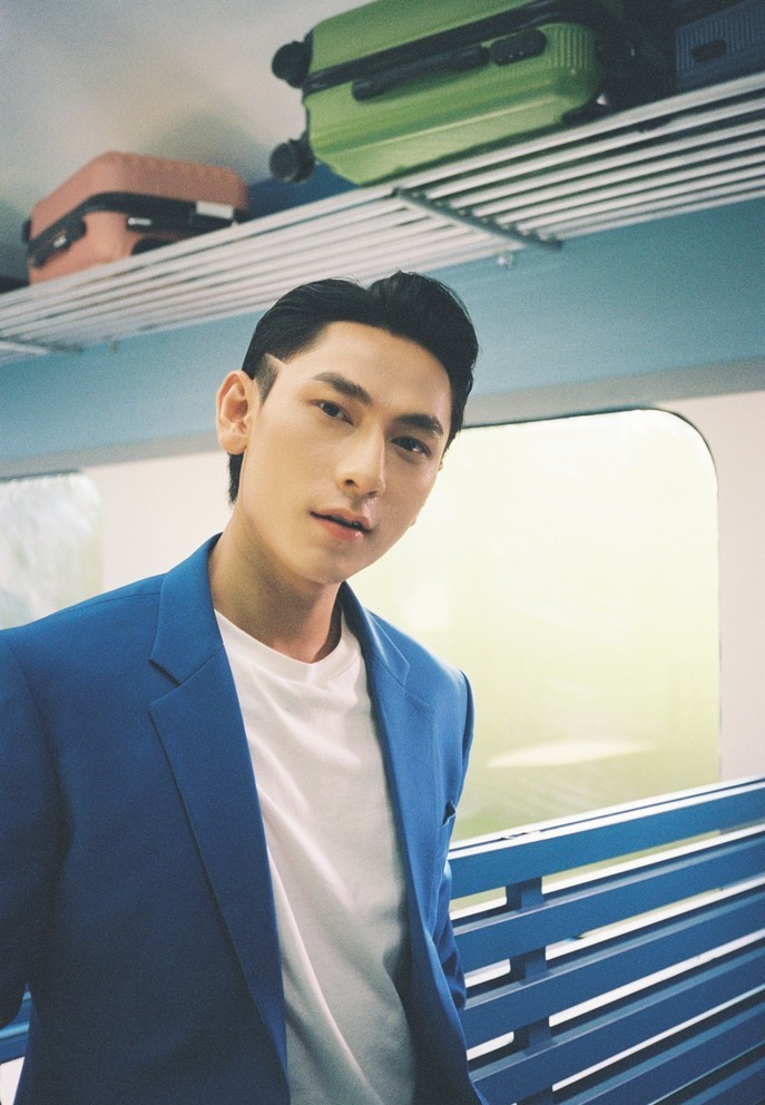 Isaac phong do, dien trai o tuoi 33