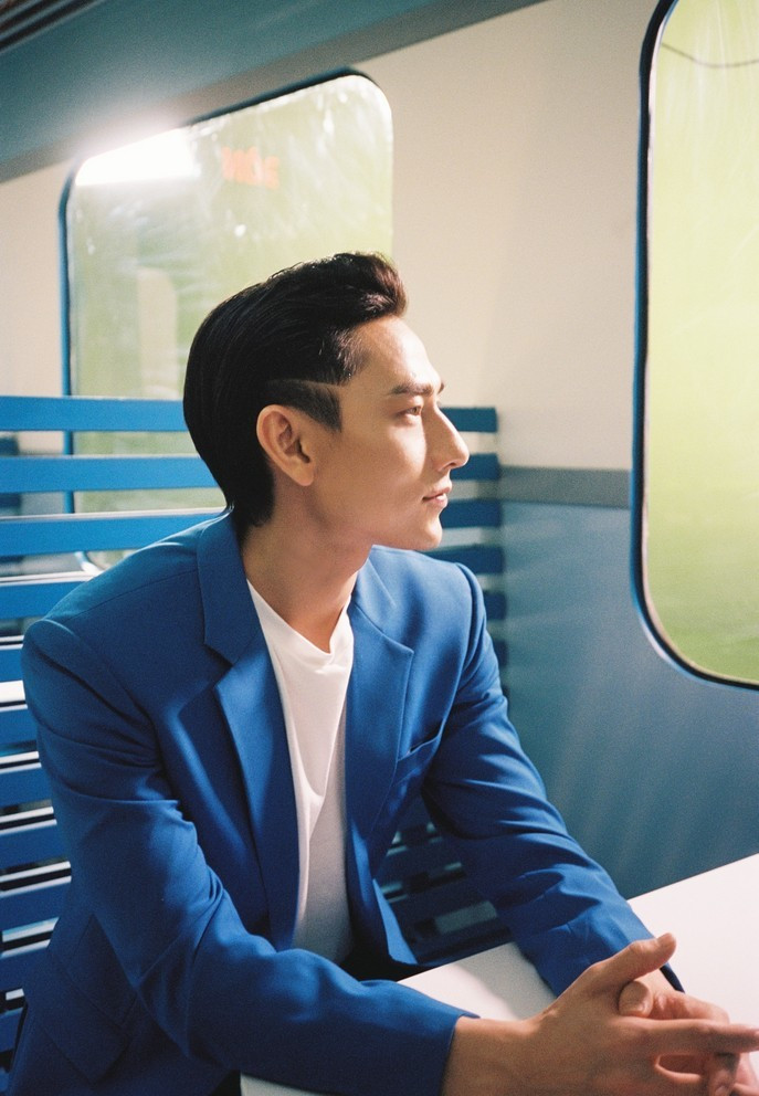 Isaac phong do, dien trai o tuoi 33-Hinh-4