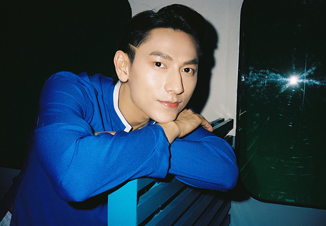 Isaac phong do, dien trai o tuoi 33-Hinh-5