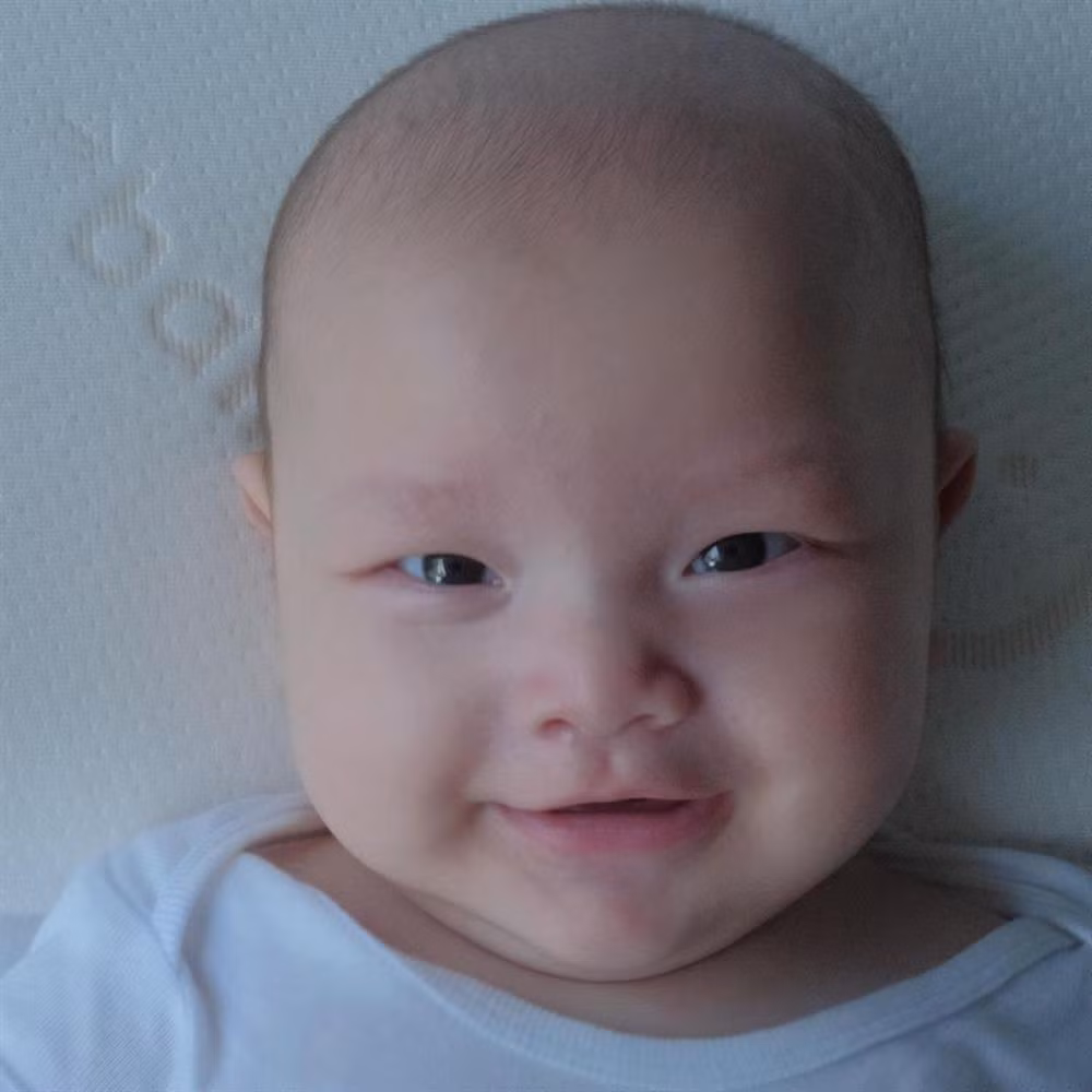 Cap nhoc ty tron 4 thang, Ha Ho dang anh can mat nhin thich me-Hinh-6