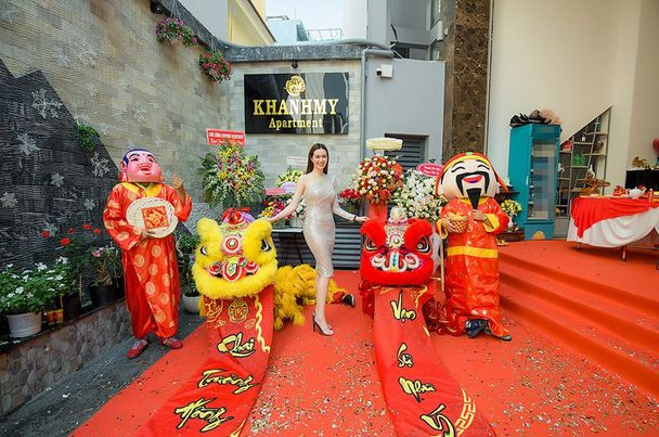 Khanh My gay chu y khi noi chuyen 