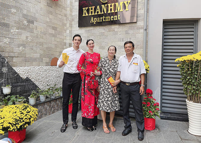 Khanh My gay chu y khi noi chuyen 