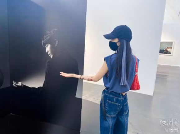 Choi lon voi hinh xam hoanh trang o tay nhung Duong Mich lai bi soi diem nay-Hinh-5