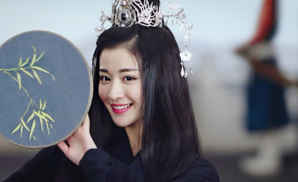 br/> Từ vai diễn đầu tay, Vương Sở Chiêu đã thu về hàng triệu khán giả. Tạo hình Liễu Tích Âm của cô cũng trở thành một trong những mỹ nhân cổ trang đẹp nhất màn ảnh từ năm 2017 đến nay. Cũng từ đó, Vương Sở Chiêu được gọi với tên "em họ quốc dân". Ngoài ra, thành công của vai diễn còn thúc đẩy nhà sản xuất tạo phần phim riêng cho Vương Sở Nhiên đóng chính mang tên Tướng quân ở trên ta ở dưới: Khi không lưu luyến.