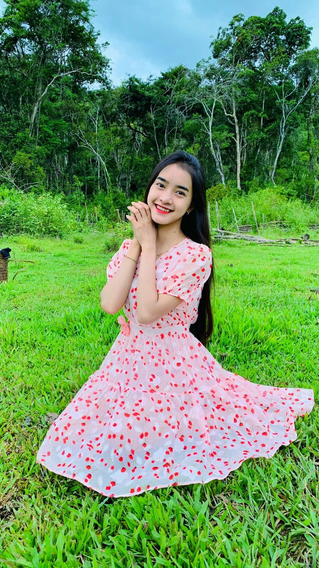 Nhưng với điều đó Yona cũng không mấy quan ngại và cho biết rằng sẽ chỉ quan tâm những người vẫn luôn yêu thương và theo dõi mình.