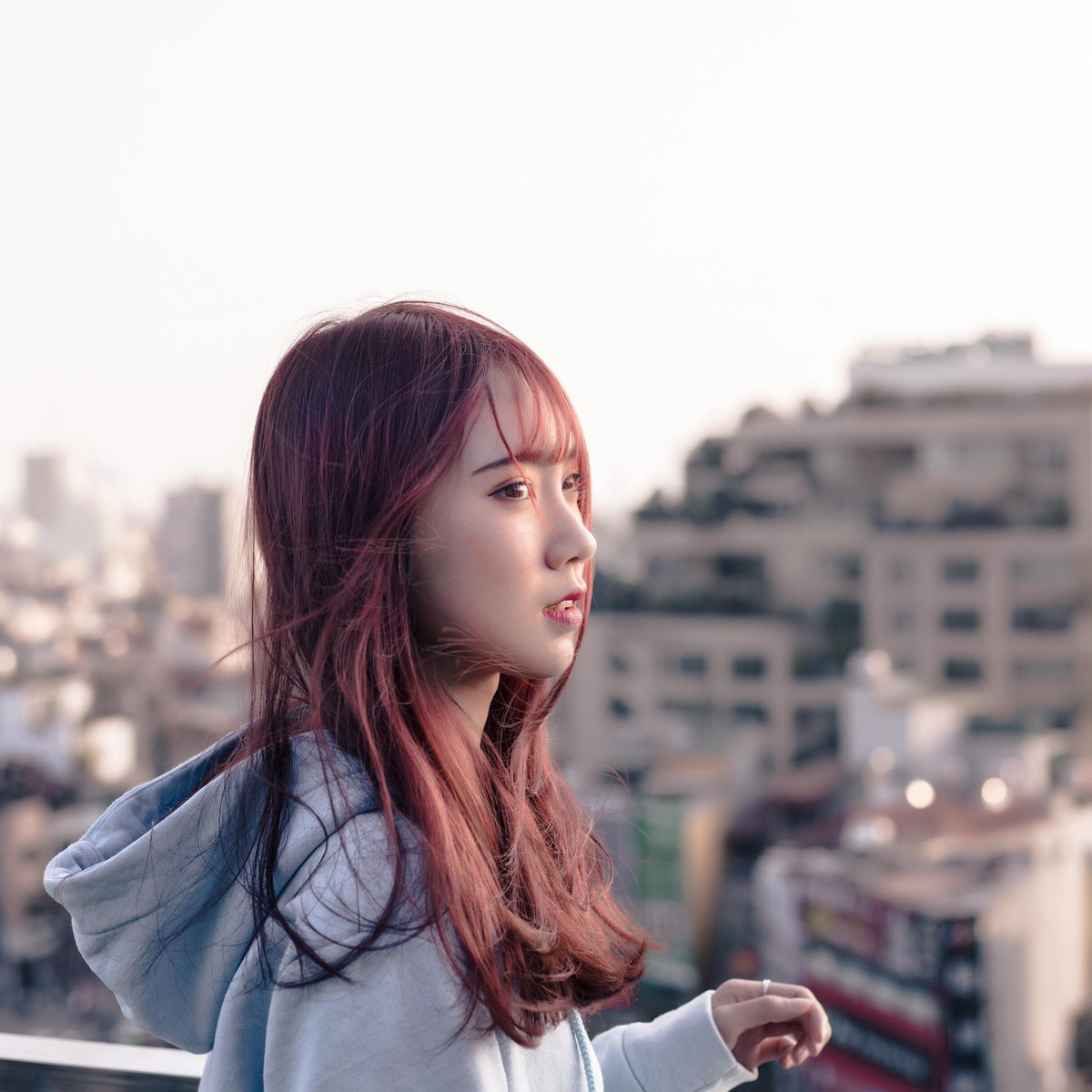 Trang Linh tâm sự trong chuyện yêu đương cô không quá coi trọng ngoại hình, chỉ cần nửa kia biết cư xử đúng mực. "Mình bị thu hút bởi người thông minh, có ý chí và dùng tiền làm ra bằng năng lực của bản thân thay vì dựa vào gia đình. Khi có bất hòa, mình chọn cùng ngồi lại nói chuyện để giải quyết vấn đề thay vì im lặng".