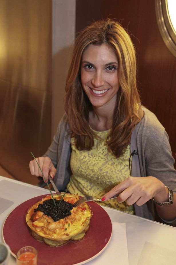 Món bánh tôm đặc sản còn ngon và đắt gấp trăm lần bánh tôm Hồ Tây - Hình 2 Mon banh tom dac san con ngon va dat gap tram lan banh tom Ho Tay-Hinh-2