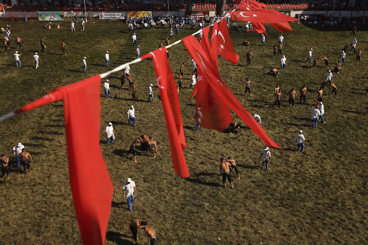 Khoảng 3.000 đô vật đã tham gia giải đấu được tổ chức ở Edirne năm nay.