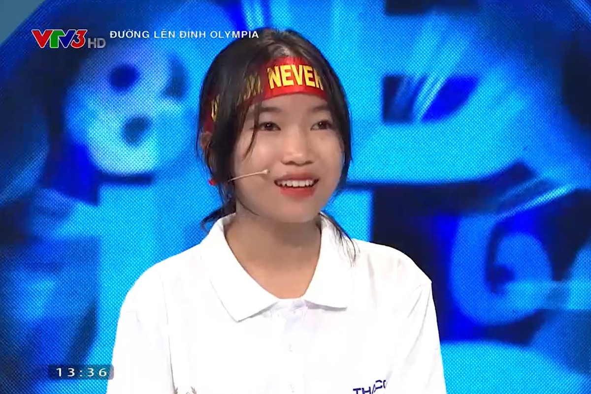 Thi cùng tuần với Phí Thanh Thúy, Đặng Lê Trà My (THPT Hương Khê, Hà Tĩnh) cũng nhận được nhiều lời khen cho ngoại hình nổi bật. Trong số khả năng ca hát, làm thơ và tư vấn tình cảm, Trà My chọn gửi tới khán giả ở trường quay một đoạn hát trên nền nhạc dân ca Nghệ Tĩnh. Giọng ca trong trẻo của nữ sinh 17 tuổi nhận được sự hưởng ứng nhiệt tình ở trường quay.