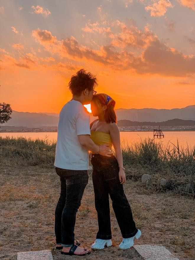 Cap vo Viet chong Nhat bat ngo noi tieng nho nhung video tren Tik Tok-Hinh-4