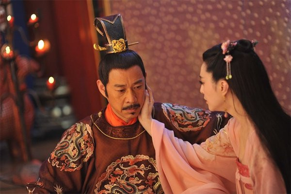 Co luc phai thi tam toi 9 phi tan, Hoang de Trung Hoa cung cao om-Hinh-2