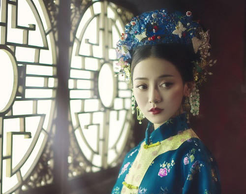 Vi hoang hau xinh dep tuyet the nhung bat hanh-Hinh-2