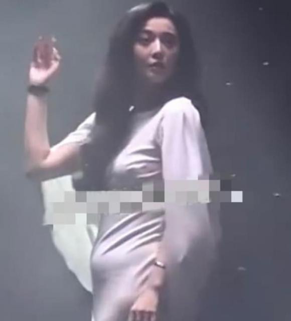 Bung to nhu bau 6 thang cua Pham Bang Bang