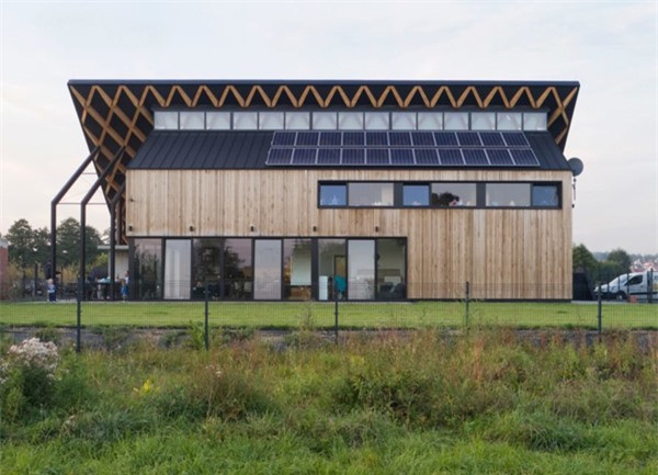 Ngoi nha “tang hinh” bi an khien ca the gioi ngo ngang-Hinh-6