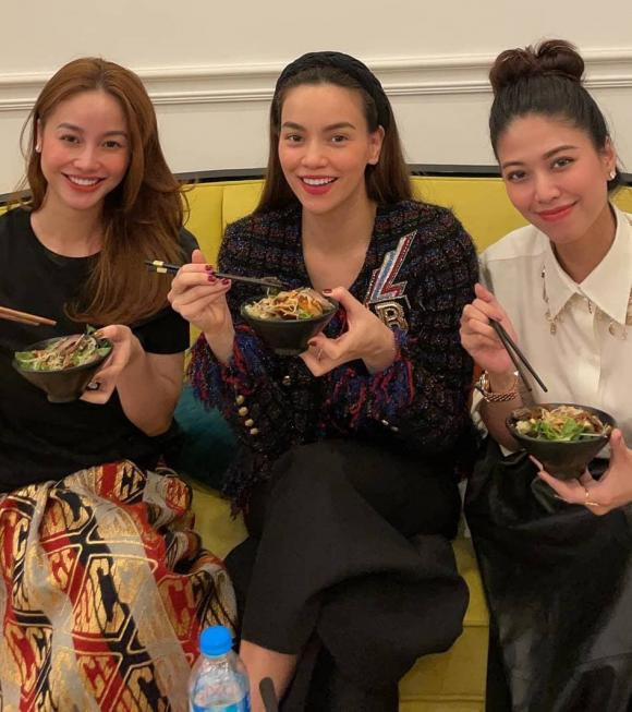 BTV Ngoc Trinh tu choi lam me nuoi cua hai nhoc ty nha Ho Ngoc Ha-Hinh-2