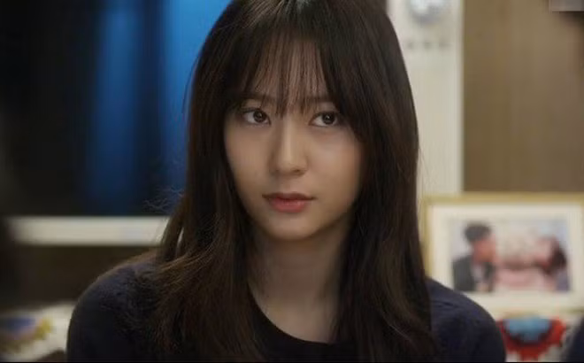 Toi kinh ngac khi thay chi dau bung dia tom hum len tan phong moi