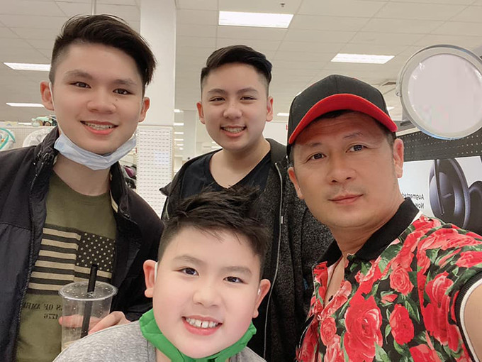 Fans ca si Phuong Loan doi cua quy tu nha Bang Kieu-Hinh-5