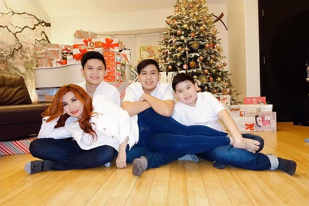 Fans ca si Phuong Loan doi cua quy tu nha Bang Kieu-Hinh-3