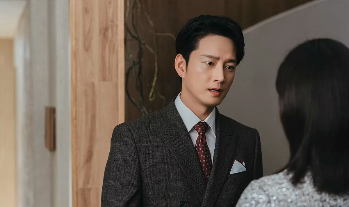 Toi nghi vo ngoai tinh, lien lap camera roi phat hien su that dong troi