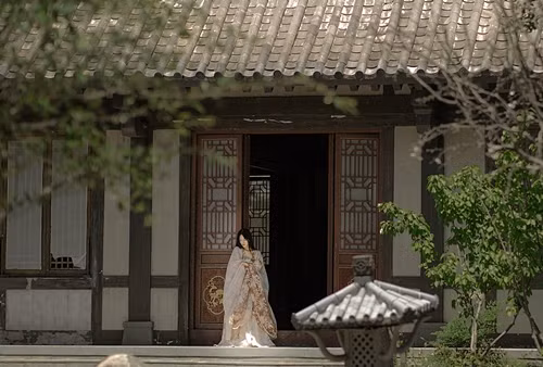 Cong chua vong quoc vi qua dep lai duoc 2 doi hoang de me dam-Hinh-3