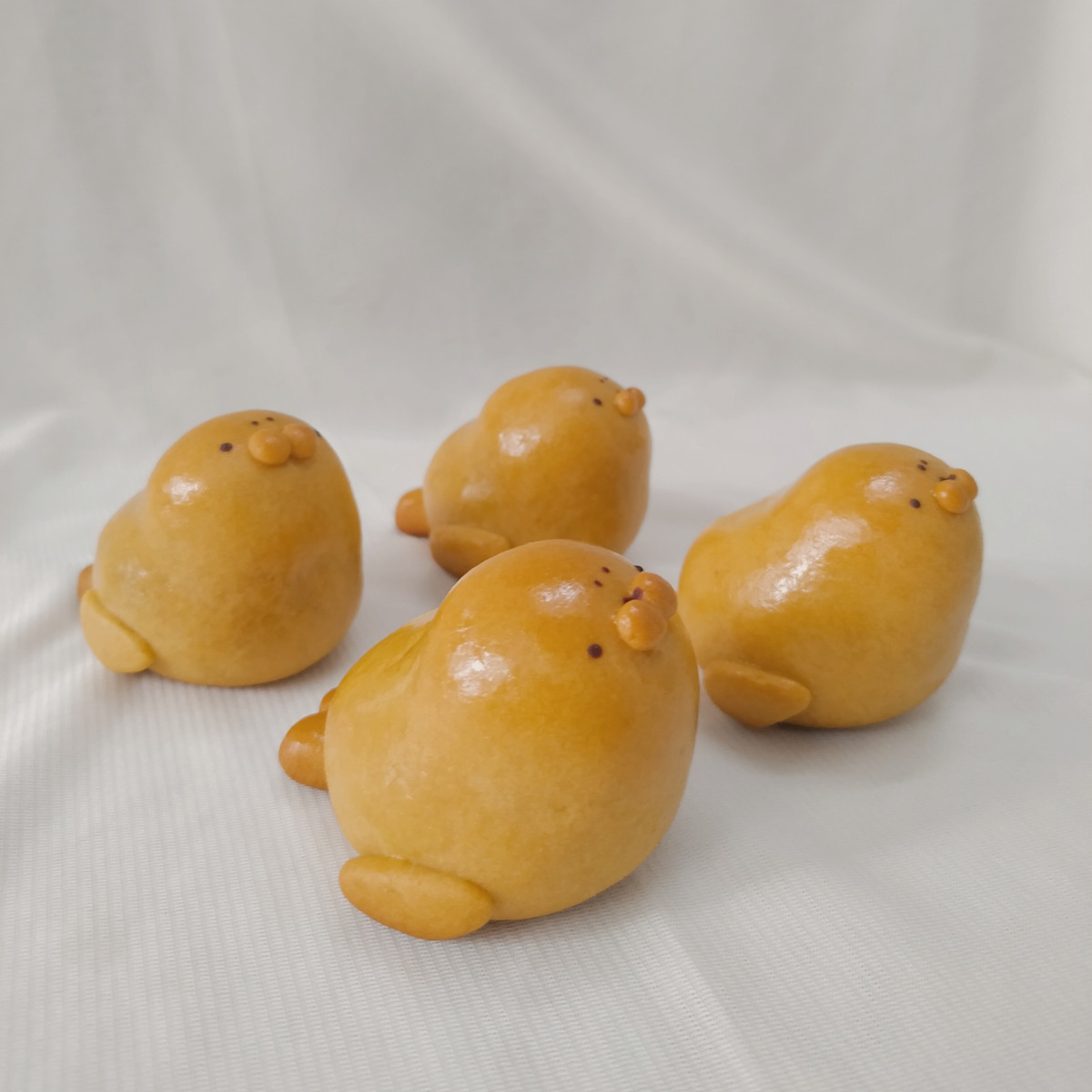 Gioi tre tu lam banh Trung thu khi o nha gian cach