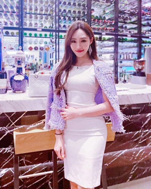 Nu luat su mat xinh dang chuan, tai sac ven toan gay chu y-Hinh-7