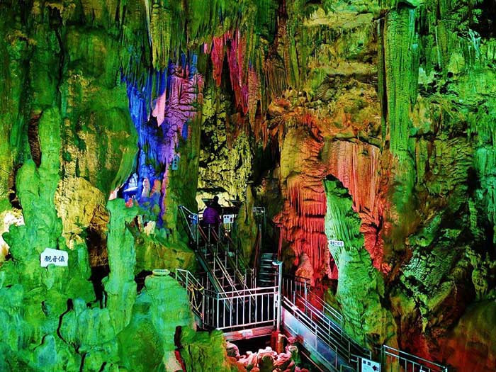 10 hang động đá vôi kỳ diệu hàng triệu năm tuổi ở Nhật 4