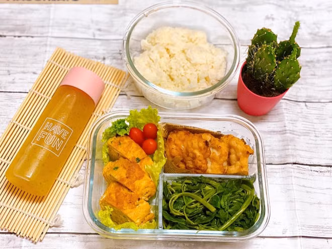 Hau gian cach, nhieu ban tre tu chuan bi com trua mang di lam-Hinh-4