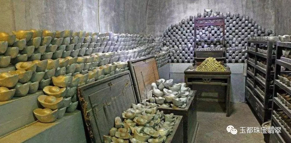 Vi sao Hoa Than nhat quyet khong dong toi 3 loai tien nay?